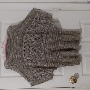 *Women's knit sweater